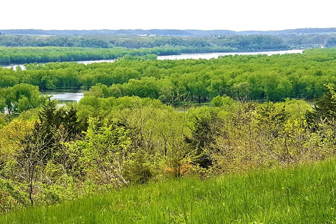 Potosi, WI Mississippi River View Property