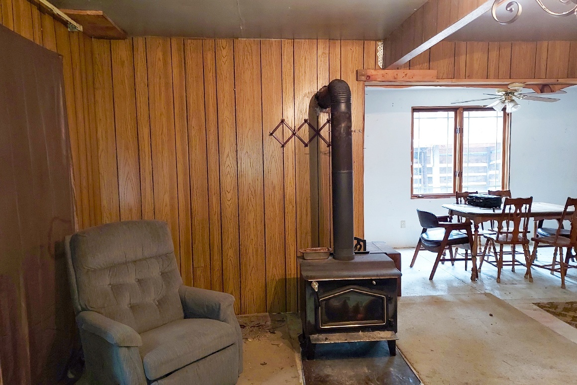 Cabin with Garage in Marinette County!