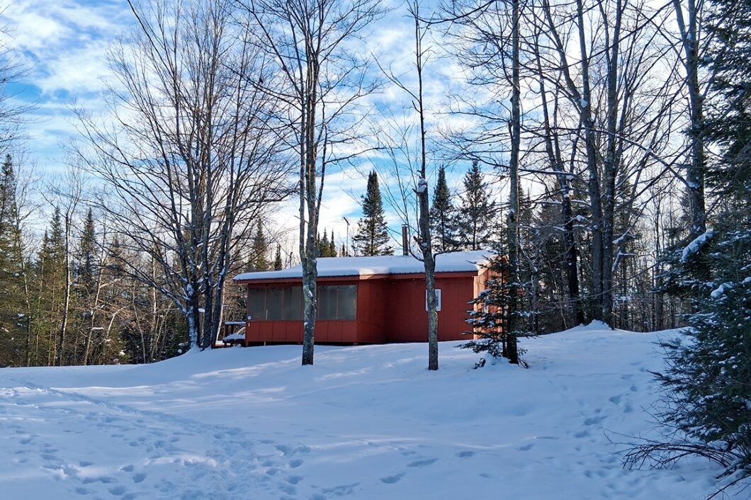 northwest WI 4.2-acre wooded 2 bedroom cabin property for sale in Sawyer County, WI