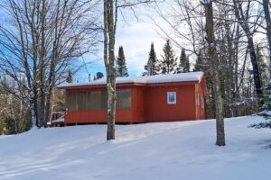 northwest WI 4.2-acre wooded 2 bedroom cabin property for sale in Sawyer County, WI