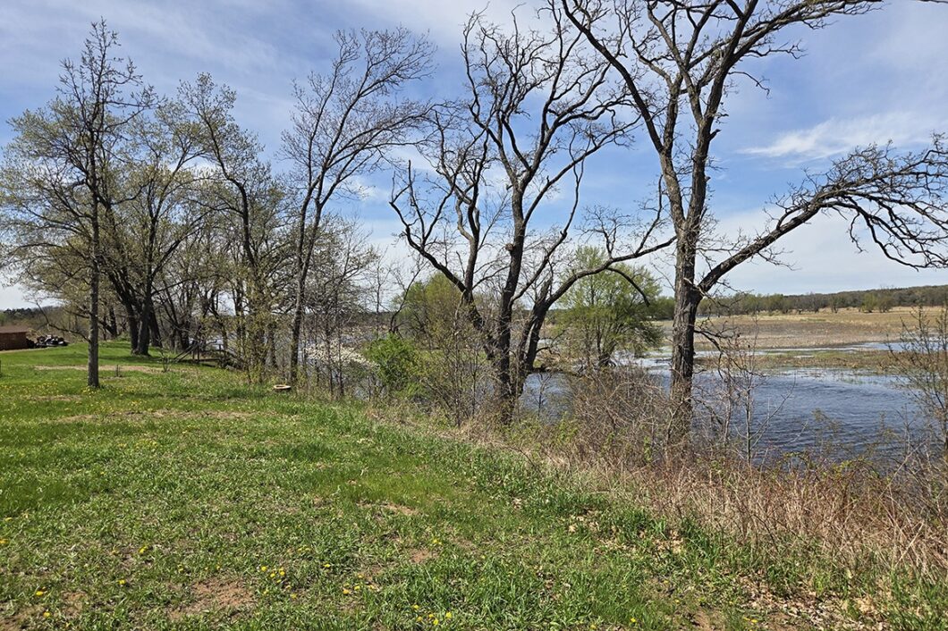 Homesite property for sale on Fox River in Marquette County, WI
