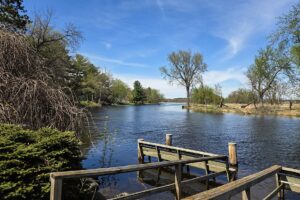 Homesite property for sale on Fox River in Marquette County, WI